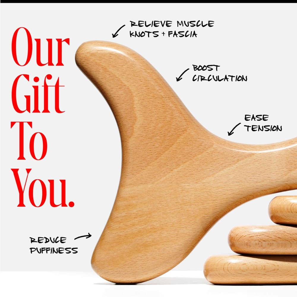 NWT Necessaire The Massage Tool